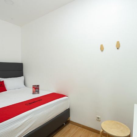 ג'קרטה Reddoorz Plus @ Danau Sunter Utara מראה חיצוני תמונה