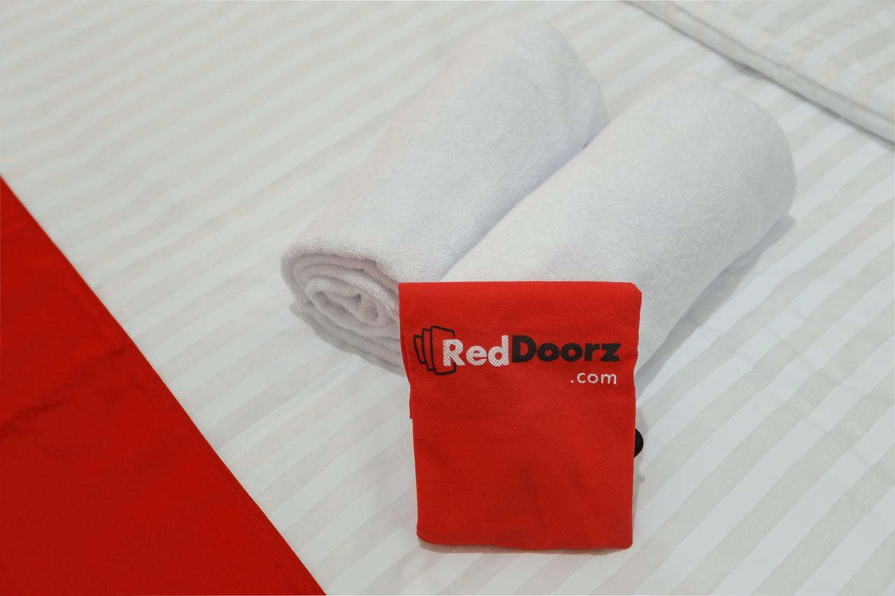 ג'קרטה Reddoorz Plus @ Danau Sunter Utara מראה חיצוני תמונה