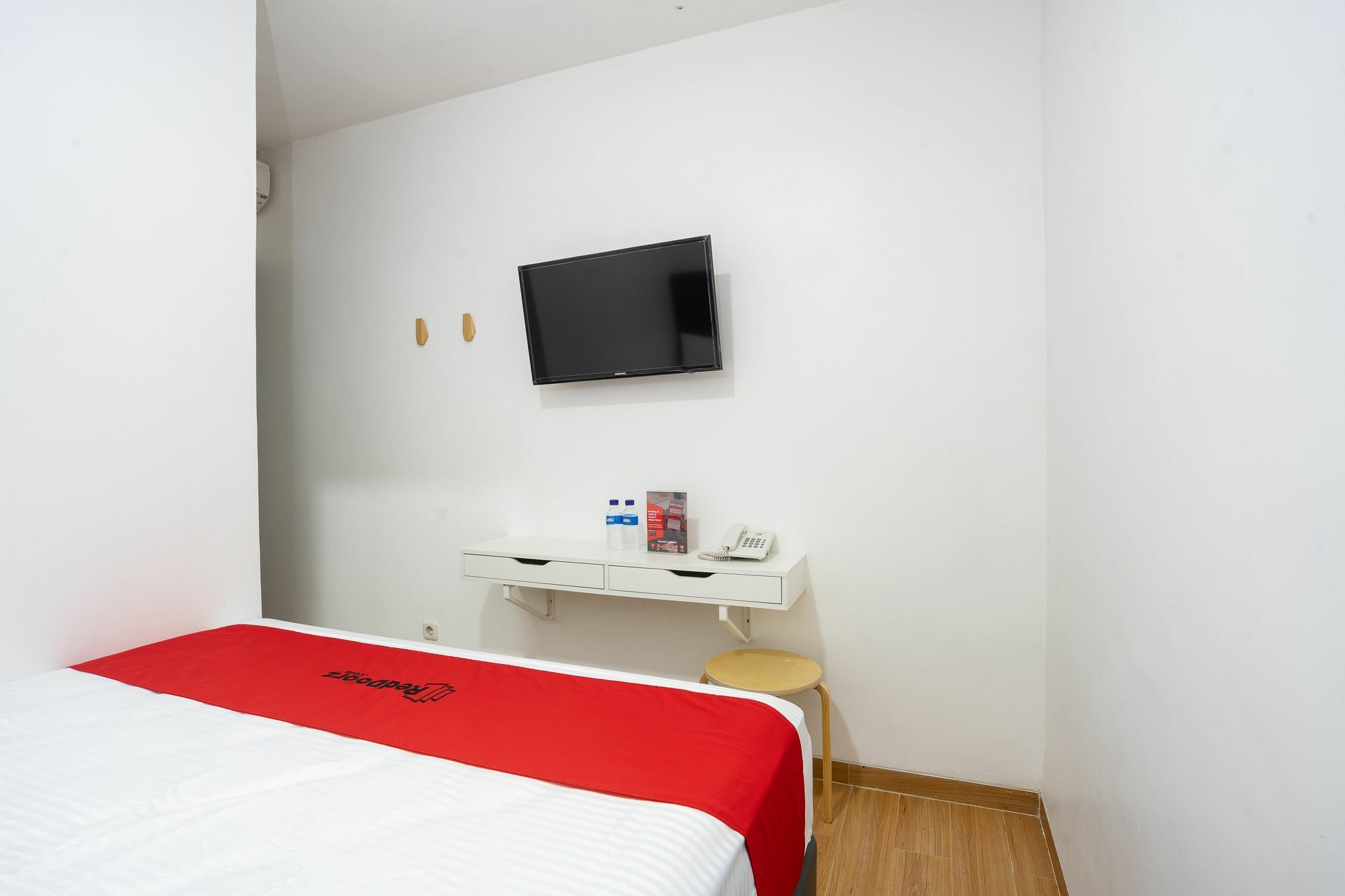 ג'קרטה Reddoorz Plus @ Danau Sunter Utara מראה חיצוני תמונה